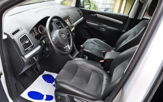 Volkswagen Sharan cena 43900 przebieg: 266000, rok produkcji 2010 z Tarnów małe 704